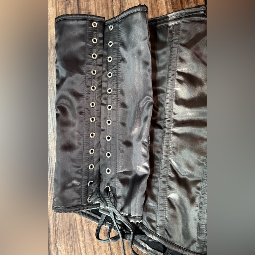 Top Drawer by Daisy Corsets XXL - Picture 10 of 12